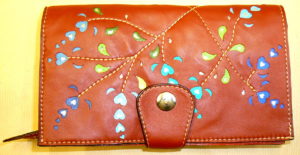 Alice Angevin, Les Sacs à M'Alice Compagnon de voyage gold dentelle bleu de face