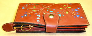 Alice Angevin, Les Sacs à M'Alice Compagnon de voyage gold dentelle bleu, face couche