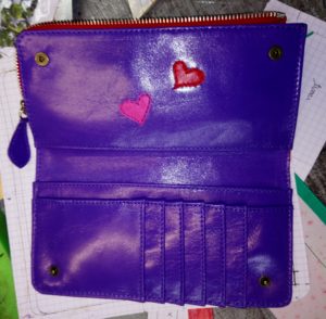 Alice Angevin, Les Sacs à M'Alice Portes-cartes-monnaie coeur,ouvert
