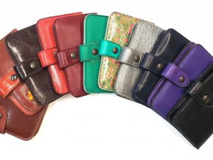 Portefeuille dans la poche serie