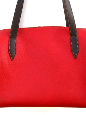 A.A.Les Sacs à M'Alice, Sac à main Vachette grainée rouge et bandoulières en veau, devant pres
