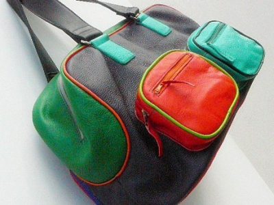 Alice Angevin, Les Sacs à M'Alice Bagage à main avion, cinq couleurs, de biais