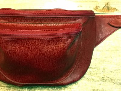Alice Angevin, Les Sacs à M'Alice, Banane T2 veau rouge Haas grainé