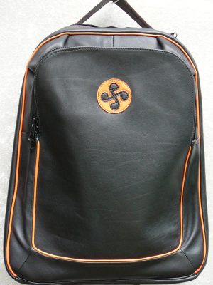 Alice Angevin, Les Sacs à M'Alice Grand Sac à Dos Vachette noire galonnée orange