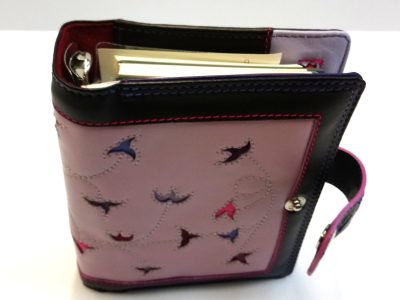 Alice Angevin, Les Sacs à M'Alice Organiseur Classeur A5 Parme fleurs, dessus