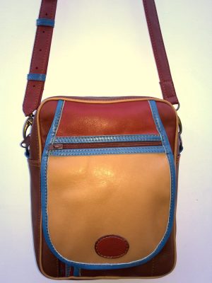 Alice Angevin, Les Sacs à M'Alice Pochette Homme 17x23x7cm,5 cuirs veaux, vachettes, beige gold,bleu,face
