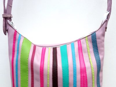Alice Angevin, Les Sacs à M'Alice, Pochette Ttipia Lilas Haas bandes de cuirs parées