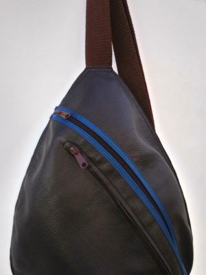 Alice Angevin, Les Sacs à M'Alice Sac Holster T3 Moka,bordé bleu
