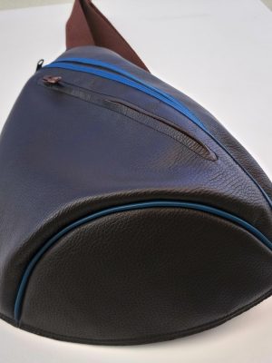 Alice Angevin, Les Sacs à M'Alice Sac Holster T3 Moka,bordé bleu,dessous