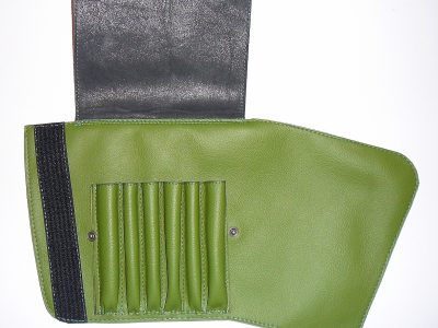 Les Sacs à M'Alice,Alice Angevin, Brassard à crayons vachette olive Gracia