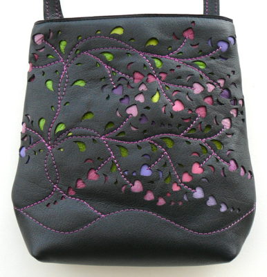 Alice Angevin, Les Sacs à M'Alice, Pochette noire droite Arbre de vie rose