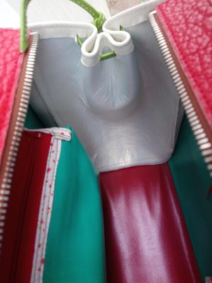 Alice Angevin, Les Sacs à M'Alice, Sac à Main Kéko Fleurs rouges, coté intérieur
