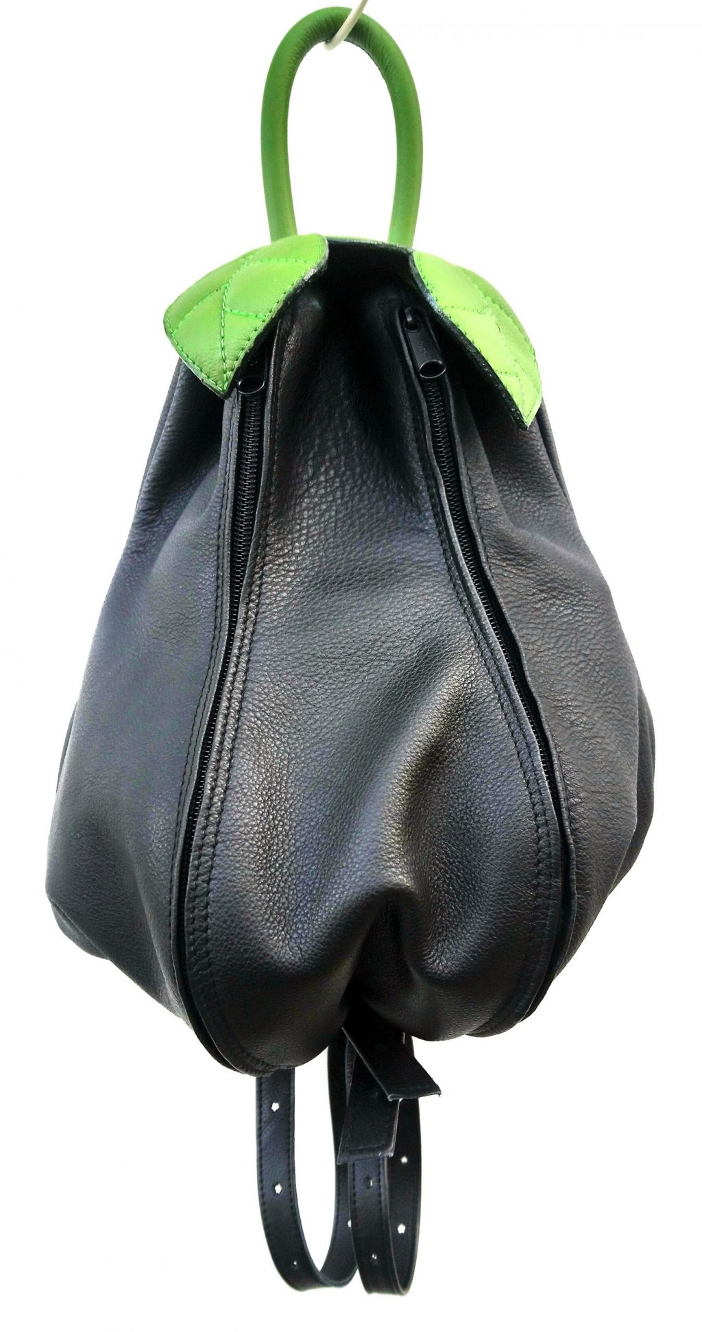 Alice Angevin, Les Sacs à M'Alice Sac à Dos Poire Noire, devant