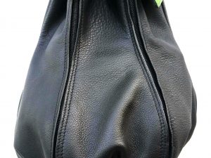 Alice Angevin, Les Sacs à M'Alice Sac à Dos Poire Noire, devant
